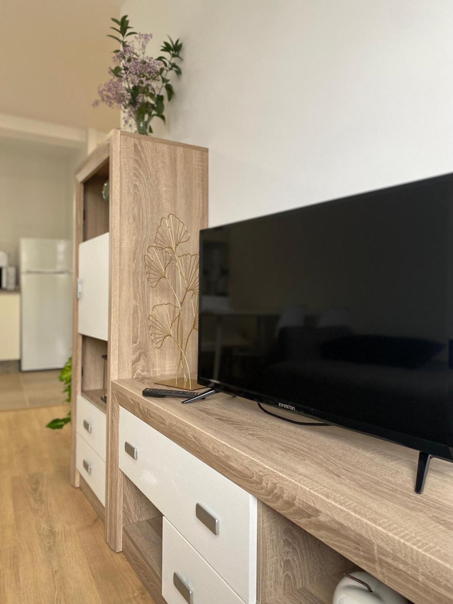 Pote Apartment Lugo Luaran gambar